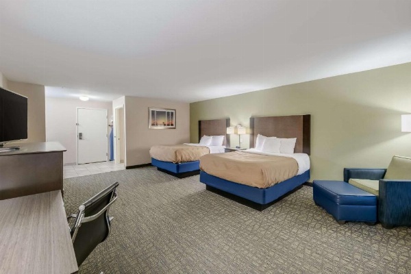 Quality Inn & Suites image 23