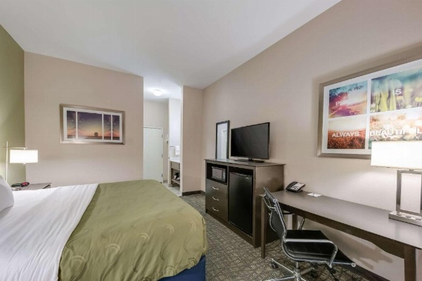 Quality Inn & Suites image 8